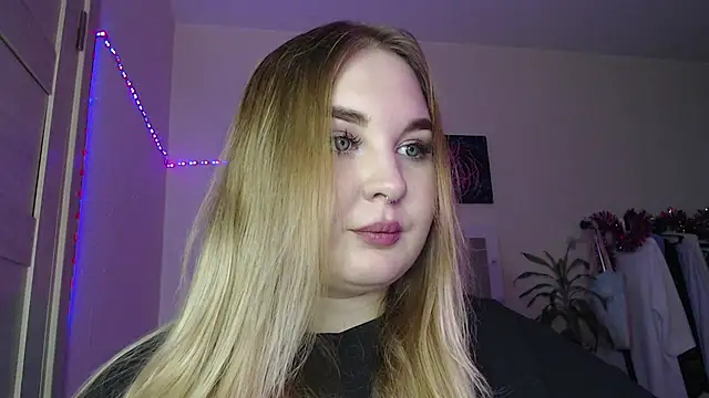 Snapshot of Greeenfriends6969 chatting on December 21, 2024, 6:44 pm Greeenfriends6969 online show from December 21, 2024, 6:44 pm