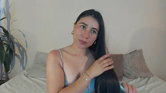 Snapshot of ChloeTurner_ chatting on February 2, 2025, 6:53 pm ChloeTurner online show from February 2, 2025, 6:53 pm
