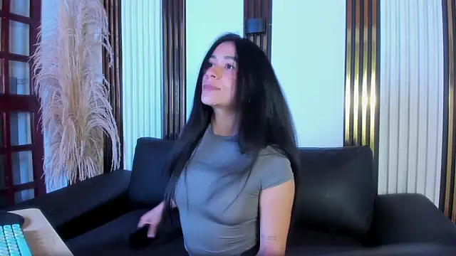 ChloeTurner  online show from April 1, 2026, 4:59 pm