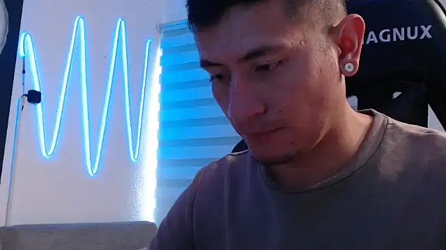 Snapshot of team_dinamite69 chatting on October 21, 2025, 2:40 pm team dinamite69 online show from October 21, 2025, 2:40 pm