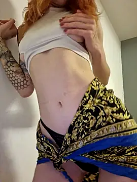 Snapshot of roxi_katty chatting on November 11, 2025, 5:29 am roxi katty online show from November 11, 2025, 5:29 am