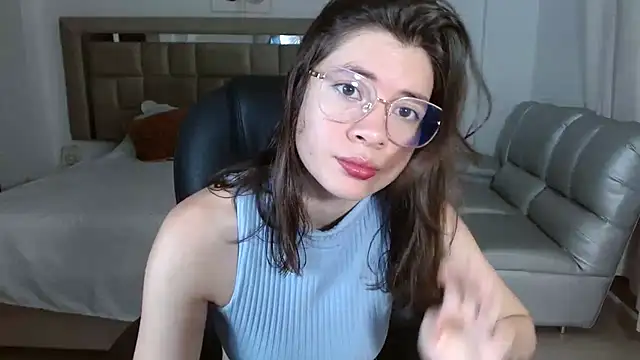 Snapshot of zoecruzz chatting on December 20, 2025, 3:19 pm zoecruzz online show from December 20, 2025, 3:19 pm