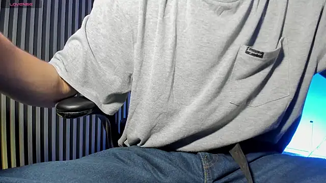 Jefer rick  online show from November 10, 2025, 12:04 pm