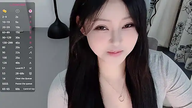 Snapshot of Fountain- chatting on February 11, 2026, 12:37 am Fountain- online show from February 11, 2026, 12:37 am