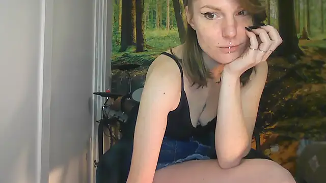 Snapshot of Feli_blue chatting on February 4, 2026, 9:15 am Feli blue online show from February 4, 2026, 9:15 am