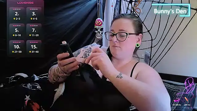 Bunny Cummings online show from January 18, 2026, 11:30 pm