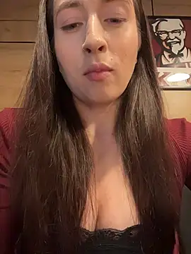 Holly Play online show from July 6, 2026, 10:01 am