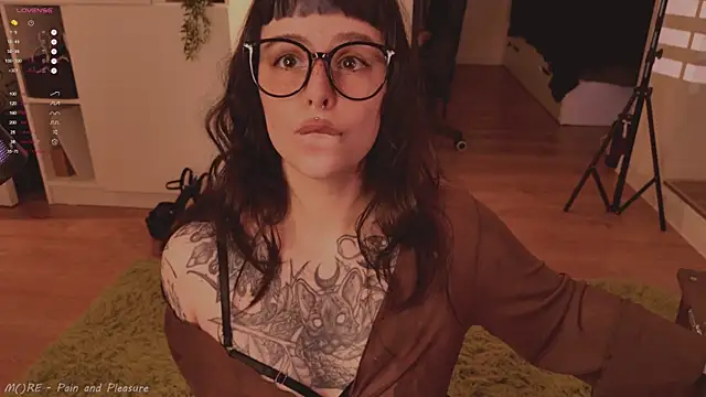 MichaellaMoon online show from September 27, 2025, 6:57 pm