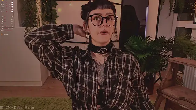 MichaellaMoon online show from November 15, 2025, 4:36 pm