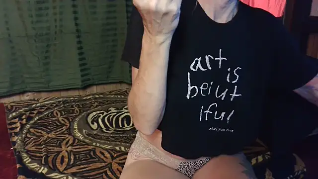 mizziijai online show from January 13, 2026, 6:40 am