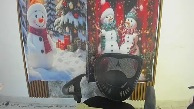 Snapshot of nicol_jone1 chatting on December 21, 2025, 12:51 am nicol jone1 online show from December 21, 2025, 12:51 am