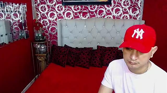 Snapshot of BOYSPEIN chatting on March 22, 2025, 10:49 am BOYSPEIN online show from March 22, 2025, 10:49 am