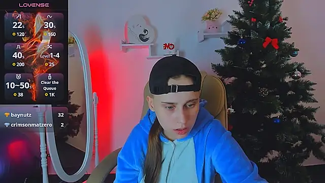 Snapshot of Dolly__Queen_ chatting on December 11, 2024, 11:32 pm Dolly Queen online show from December 11, 2024, 11:32 pm