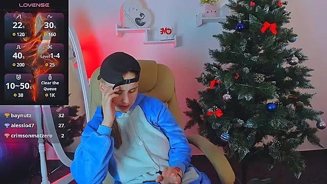 Snapshot of Dolly__Queen_ chatting on December 12, 2024, 2:37 am Dolly Queen online show from December 12, 2024, 2:37 am