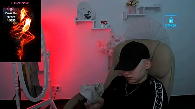 Snapshot of Dolly__Queen_ chatting on January 23, 2025, 11:15 pm Dolly Queen online show from January 23, 2025, 11:15 pm