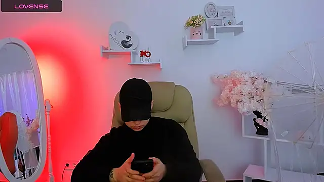 Snapshot of Dolly__Queen_ chatting on February 12, 2025, 9:22 pm Dolly Queen online show from February 12, 2025, 9:22 pm