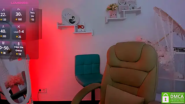 Snapshot of Dolly__Queen_ chatting on February 21, 2025, 1:00 am Dolly Queen online show from February 21, 2025, 1:00 am