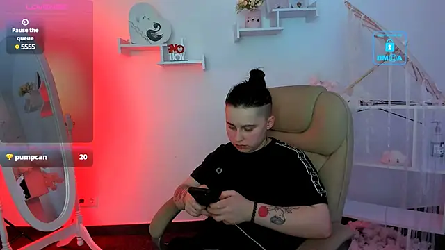 Snapshot of Dolly__Queen_ chatting on February 25, 2025, 2:58 am Dolly Queen online show from February 25, 2025, 2:58 am