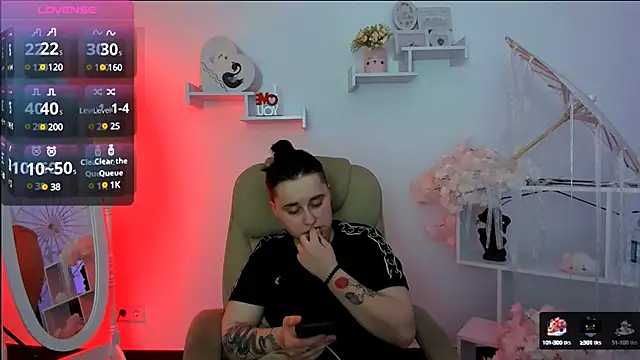 Snapshot of Dolly__Queen_ chatting on March 4, 2025, 12:29 am Dolly Queen online show from March 4, 2025, 12:29 am