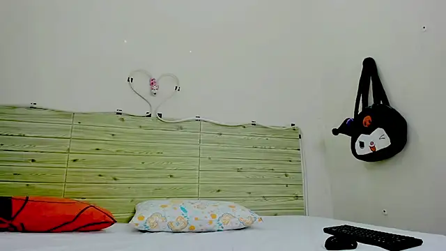 Evil Queen13 online show from December 4, 2025, 7:55 pm