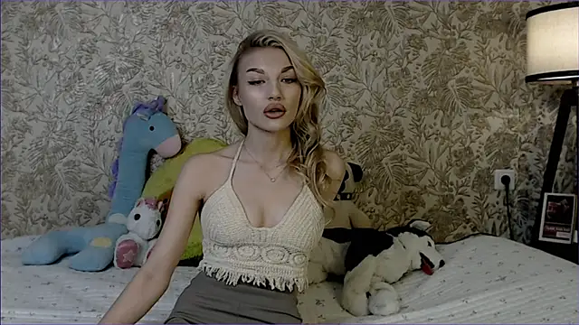 Ella Milla online show from November 23, 2025, 10:48 am