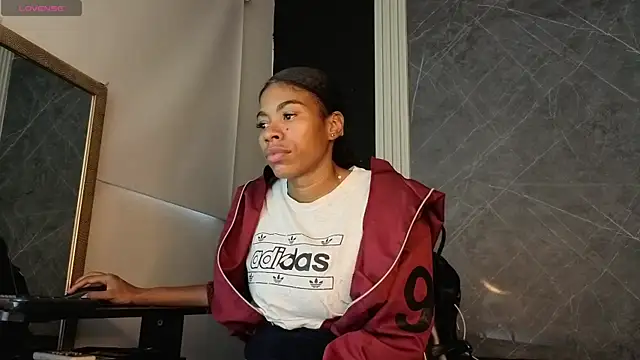 Snapshot of YummyDuooo chatting on October 15, 2025, 12:05 pm YummyDuooo online show from October 15, 2025, 12:05 pm