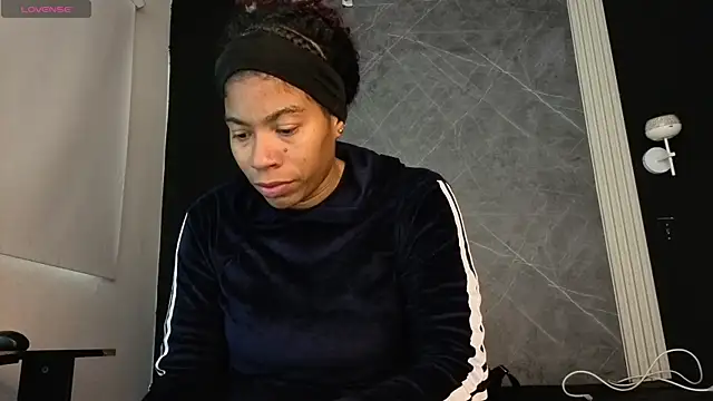 Snapshot of YummyDuooo chatting on November 23, 2025, 11:54 am YummyDuooo online show from November 23, 2025, 11:54 am