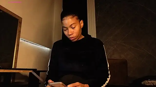 Snapshot of YummyDuooo chatting on November 29, 2025, 11:57 am YummyDuooo online show from November 29, 2025, 11:57 am