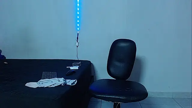 mikecoper 23 online show from December 5, 2025, 1:31 pm