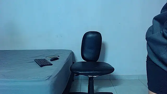 mikecoper 23 online show from January 19, 2026, 1:15 pm