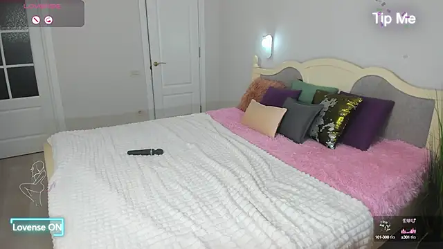 Snapshot of Miss_Elia chatting on February 22, 2025, 10:20 pm Miss Elia online show from February 22, 2025, 10:20 pm