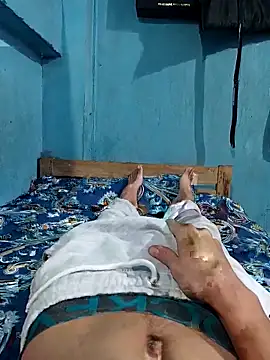 Snapshot of funnguy25 chatting on October 26, 2025, 7:47 am funnguy25 online show from October 26, 2025, 7:47 am