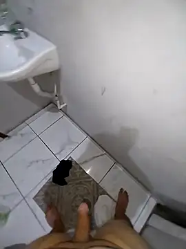 Snapshot of Whiper2024 chatting on September 13, 2025, 1:16 am Whiper2024 online show from September 13, 2025, 1:16 am