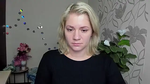 Snapshot of MariaSttone chatting on December 4, 2025, 5:32 pm MariaSttone online show from December 4, 2025, 5:32 pm