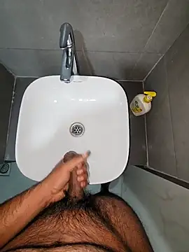 Snapshot of rahulGJ03 chatting on December 24, 2024, 6:39 pm rahulGJ03 online show from December 24, 2024, 6:39 pm