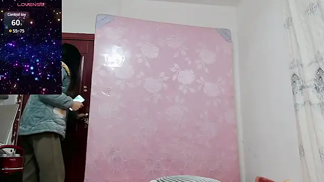 Snapshot of baoer-558 chatting on December 24, 2024, 5:34 pm baoer-558 online show from December 24, 2024, 5:34 pm