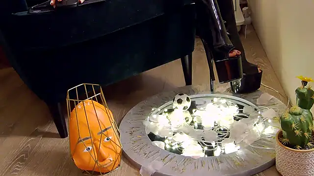 Snapshot of FeetVibe chatting on February 1, 2025, 9:21 am FeetVibe online show from February 1, 2025, 9:21 am