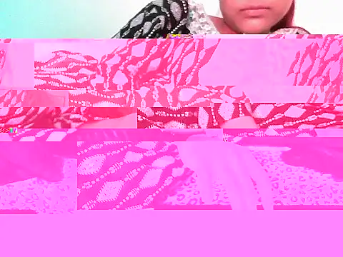 Snapshot of Official_queen chatting on February 17, 2026, 5:59 am Official queen online show from February 17, 2026, 5:59 am