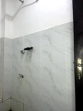 prettiepearl online show from October 31, 2025, 1:17 am