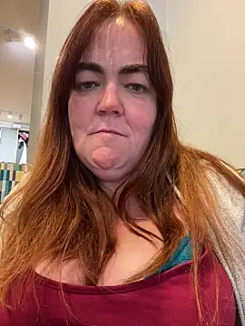 curvy-milf-abbie online show from December 5, 2025, 1:20 pm