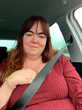 Snapshot of curvy-milf-abbie chatting on December 17, 2025, 11:27 am curvy-milf-abbie online show from December 17, 2025, 11:27 am