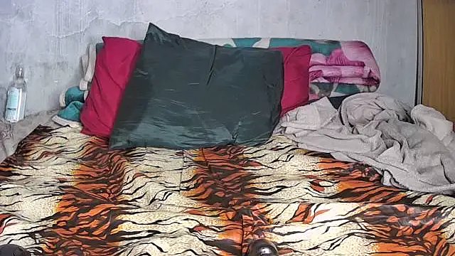 Sexyebonyxxx87 online show from October 18, 2025, 7:14 pm