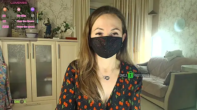 Snapshot of MilfeaN chatting on November 2, 2025, 9:06 pm MilfeaN online show from November 2, 2025, 9:06 pm