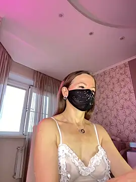 Snapshot of MilfeaN chatting on November 4, 2025, 12:26 pm MilfeaN online show from November 4, 2025, 12:26 pm