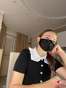 Snapshot of MilfeaN chatting on November 17, 2025, 5:30 pm MilfeaN online show from November 17, 2025, 5:30 pm