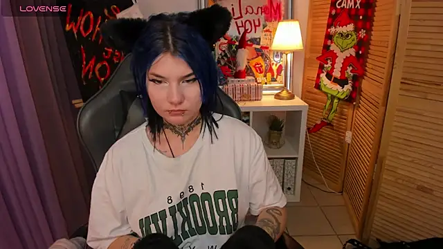 Snapshot of mekurisu chatting on December 17, 2024, 4:23 am mekurisu online show from December 17, 2024, 4:23 am