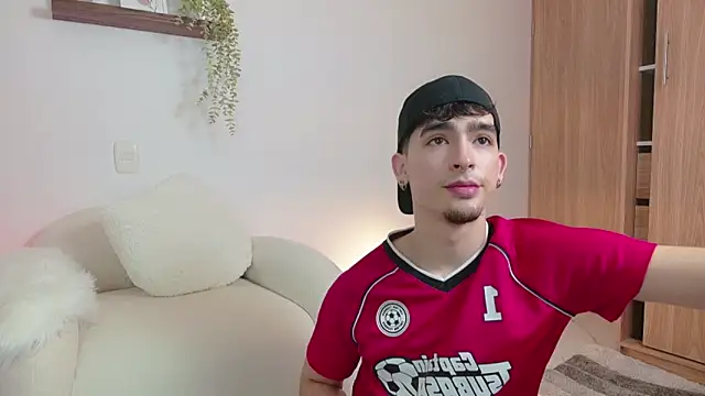 Snapshot of zenn_rush1 chatting on March 5, 2025, 1:06 pm zenn rush1 online show from March 5, 2025, 1:06 pm