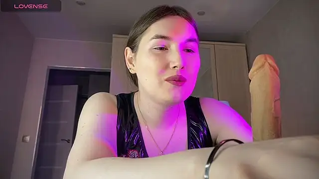 Snapshot of Maria_Bowie chatting on May 25, 2026, 4:40 am Maria Bowie online show from May 25, 2026, 4:40 am