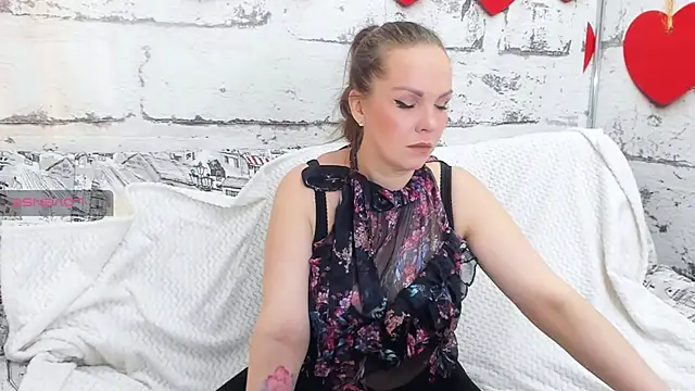 Snapshot of fiery_stella chatting on March 16, 2025, 6:53 am fiery stella online show from March 16, 2025, 6:53 am