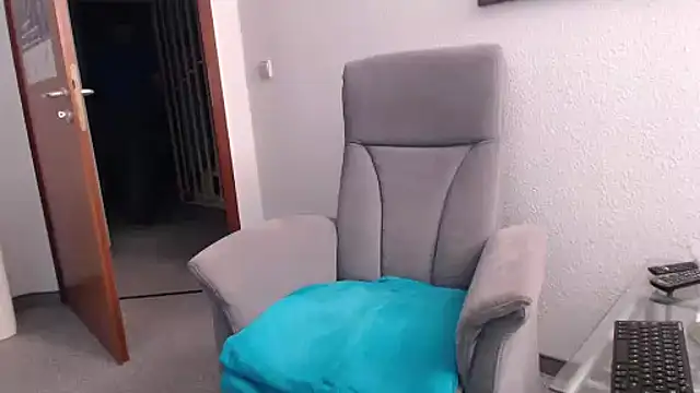 Snapshot of ak616263 chatting on November 12, 2025, 4:29 pm ak616263 online show from November 12, 2025, 4:29 pm